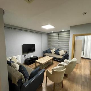 Modern Comfort Steps from Taksim - 3