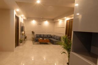 Half Flight Dwarka Sector 23 - 6