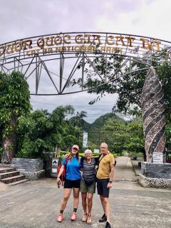 Cat Ba - Lake View Hotel - 4