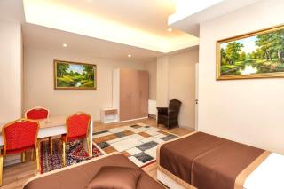 Diplomat Suites Hotel - 4