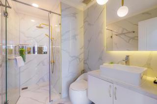 Leman Luxury Suites - 3