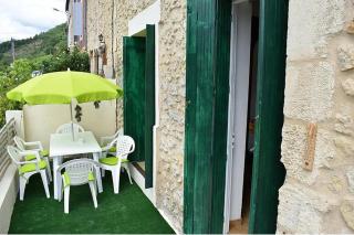 2Bed Cottage Sleeps 4 - Garden Patio Pets - 8