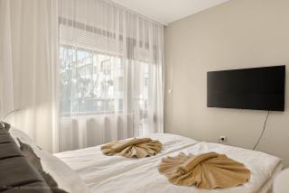 Central Comfort Stay - 9