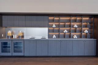 Luxury 1BR Penthouse, Bay City Views Downtown - 5