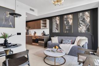 Penthouse 1BR Breathtaking City Water Views - 7