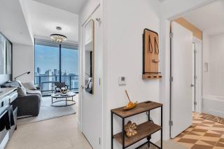 Penthouse 1BR Breathtaking City Water Views - 2