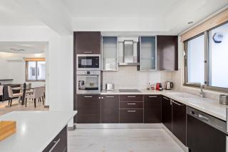 Parkside 2 Bedroom Apartment - 5