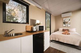 Hollow Mountain Getaway 2 by Tiny Away - 3