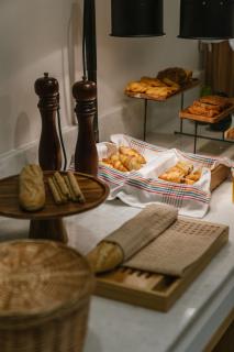 Trofonios Boutique Hotel - 4