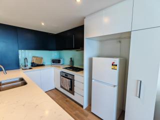 3BR Heart of Wentworth Point with Views - 3