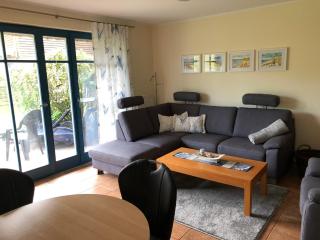 Reetdachhaus Weißdorn 1 - 9