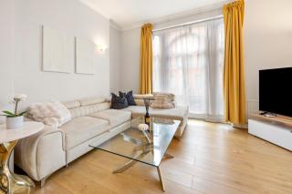 Charming Oxford street Home away - 7