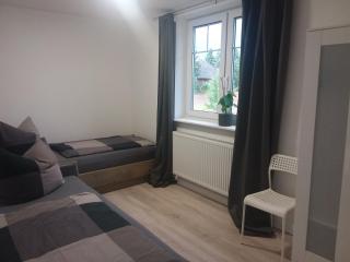 Hamburg - Haus - Airport 2 - 2