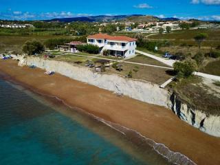 Chloe Apartments - 6