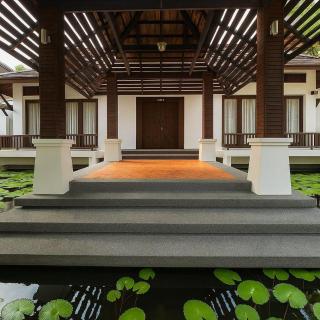 Tropical Thai Loft with Koi Pond - 3