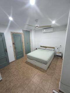 Habitación privada con baño privada en casa de 3 habitaciones - 0