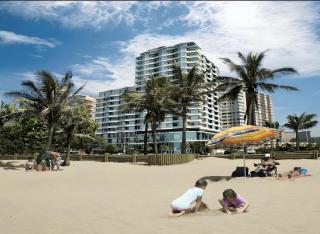 Blue Waters Hotel - 9