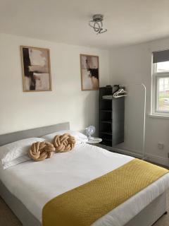 City Reach Retreat Spacious 4Bed House Startford Maryland Great Transport Links - 8