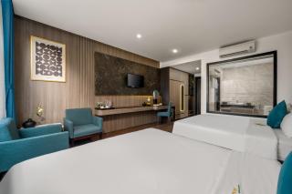 ELC Luxury Hotel Danang - 9