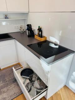 Moderne, gepflegte helle Neubau-Einliegerwohnung - 1