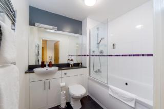 1 Bed Apartment near Broad St B1 Sleeps 3 people - 7