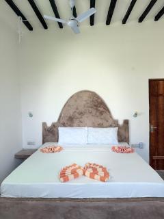 Zanzi coconut house - 2