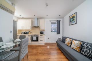 2Bed Charming Apartment Near Notting Hill & London - 5