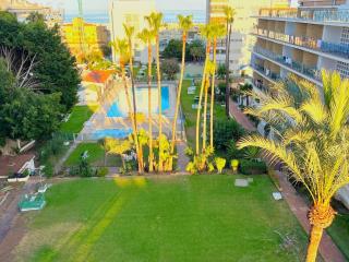 Evans Realty CB Balcón vistas al mar y piscina - 7