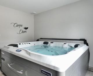 L'HACIENDA DUO a romantic getaway with a private spa - 8