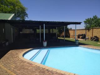 Rangers Airport Lodge - 0