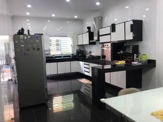 Casa 3 quartos, suite, 3 camas casal, 3 camas solteiro, banheiro social, área serviço, garagem, quintal, café da manhã - 9