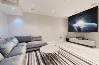 Luxury 5 Bedroom Home - 2