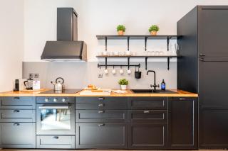 Prague Days - Bright studio with Balcony, Netflix and WiFi - 6