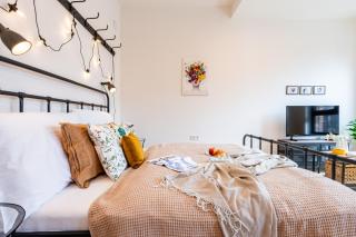 Prague Days - Bright studio with Balcony, Netflix and WiFi - 3