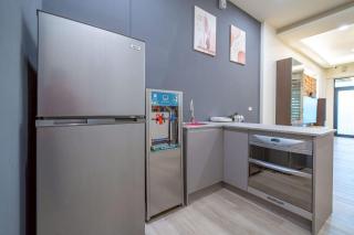 橙居 台南安平包棟民宿 依人數開放房型 麻將 唱歌 泡湯屋 加大雙人床 - 8