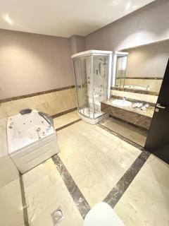 Alzahra Jaccuzi apt - 9