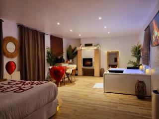 suite avec jacuzzi et jardin privatif love room de luxe Paris idéal Saint Valentin - 8