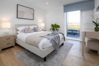 Spacious Apartment, Balcony, WiFi, Netflix, Free Parking by Rapid Returns - 9