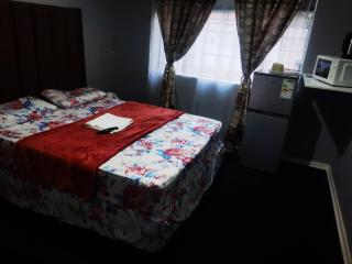 Yellow Stars Guesthouses - 3