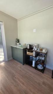 Camellia Cottage - Pool Room - 3