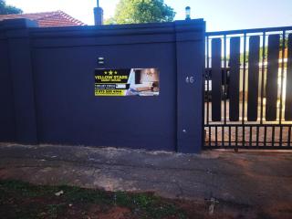Yellow Stars Guesthouses - 4