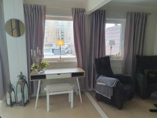 Downtown apartment all to yourself - 8