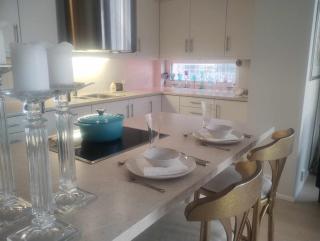 Downtown apartment all to yourself - 2