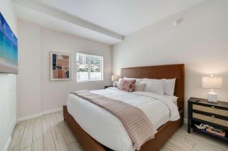 Edgewater Pad- Balcony Parking and Prime Location - 7