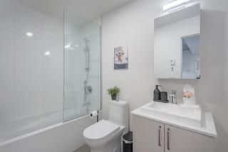 Cute Gem in Downtown Montreal - 5