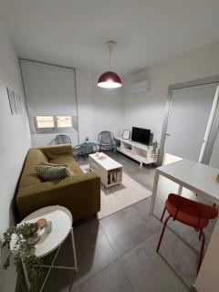 Skyhigh Urban Apts - 4