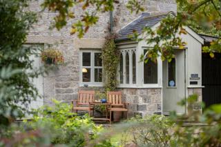 The Gamekeeper at Low Hole Bottom 4 - 0