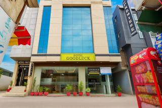 Hotel Good Luck by JMD Group - 7