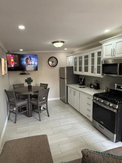 Modern City Apartment - 4