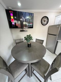 Modern City Apartment - 5